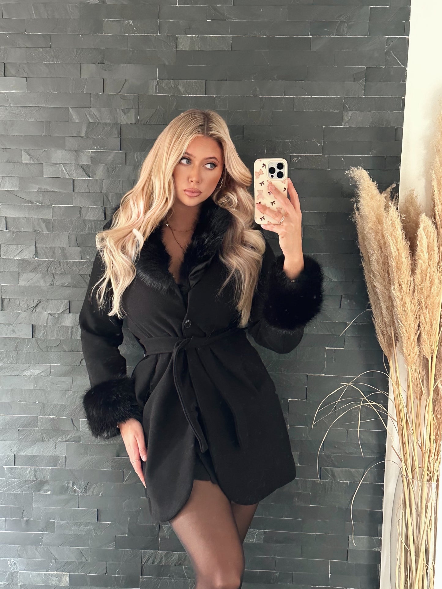 MANTEL WINTER ROSÉ SCHWARZ