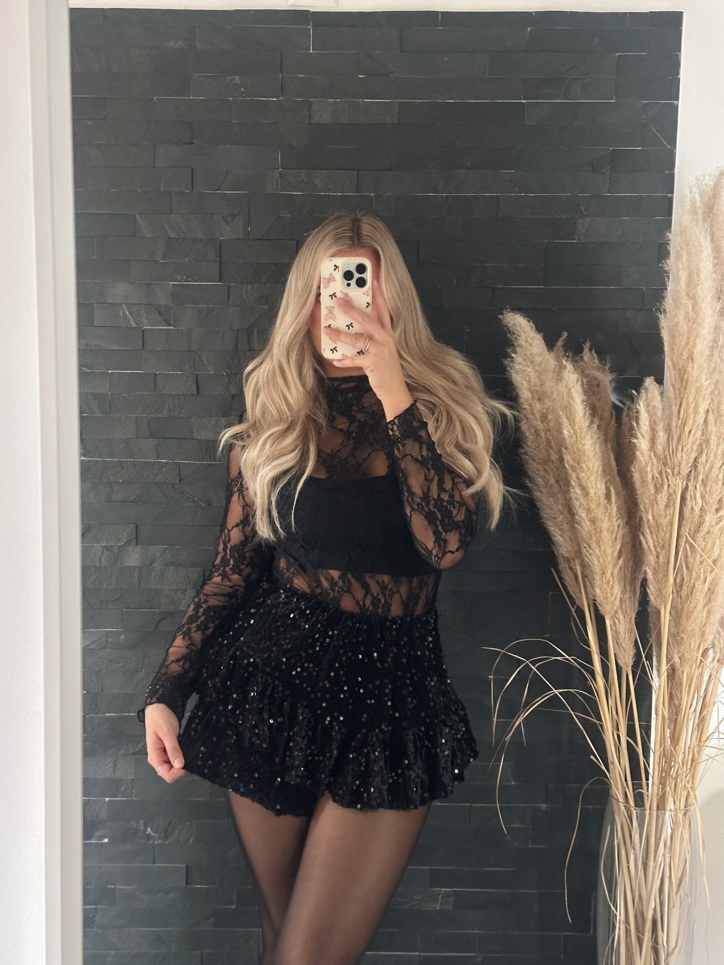 PAILLETTENSHORTS VELVET GLAM SCHWARZ