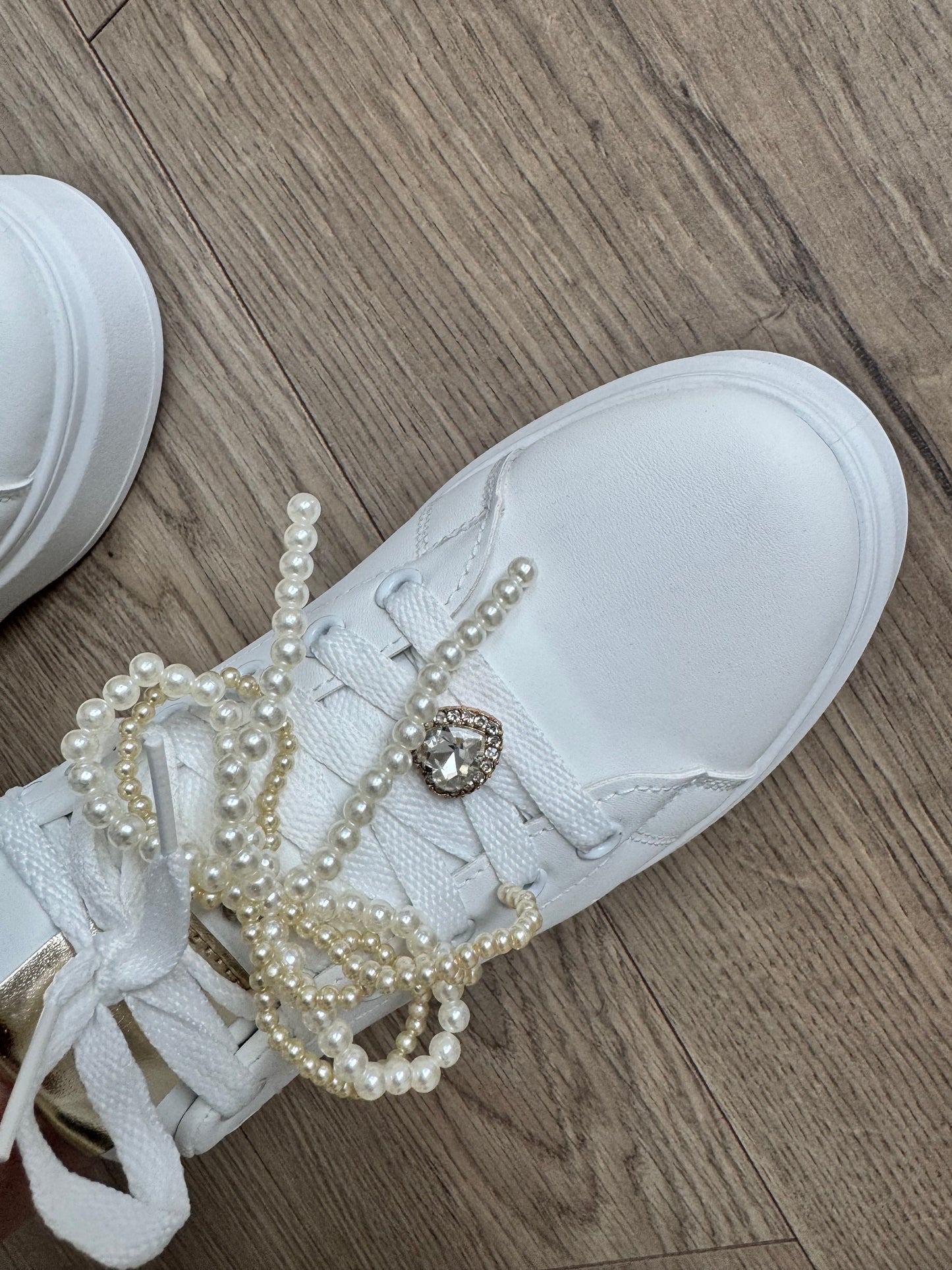 SNEAKER PEARLS