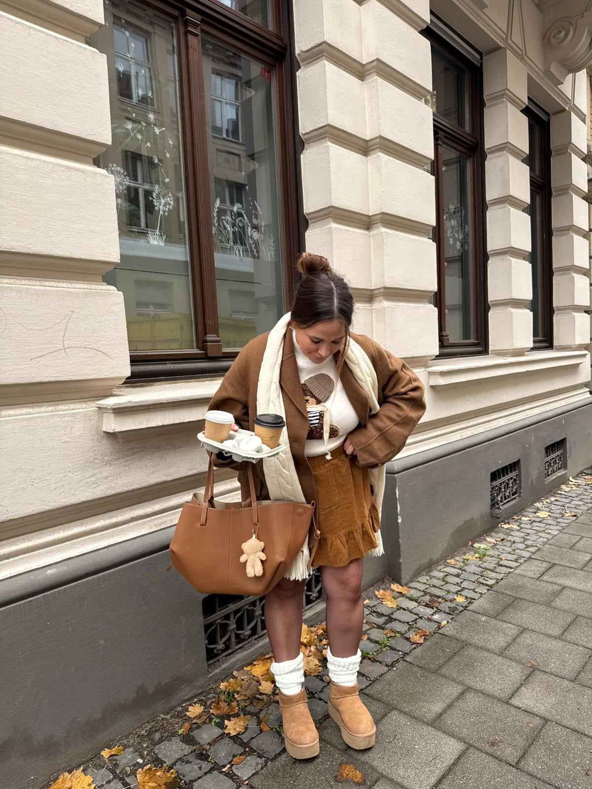 SHORTS AMBER FRILL CORD