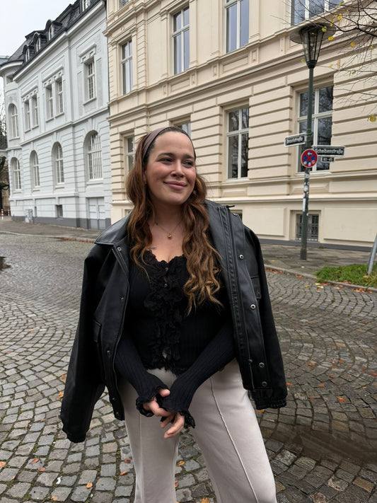 STRICKCARDIGAN GIRLY LACE SCHWARZ