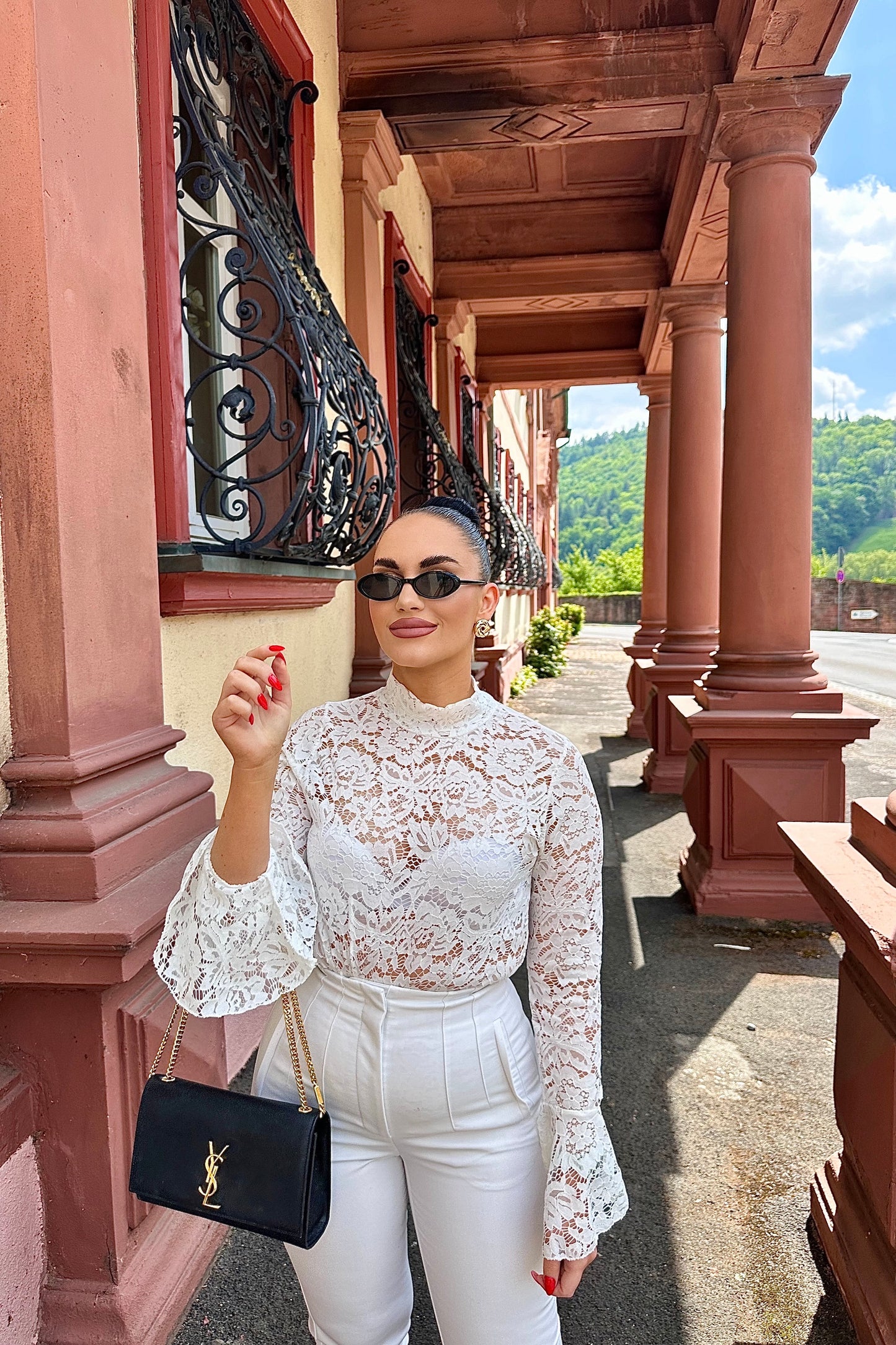 TOP WITH LACE