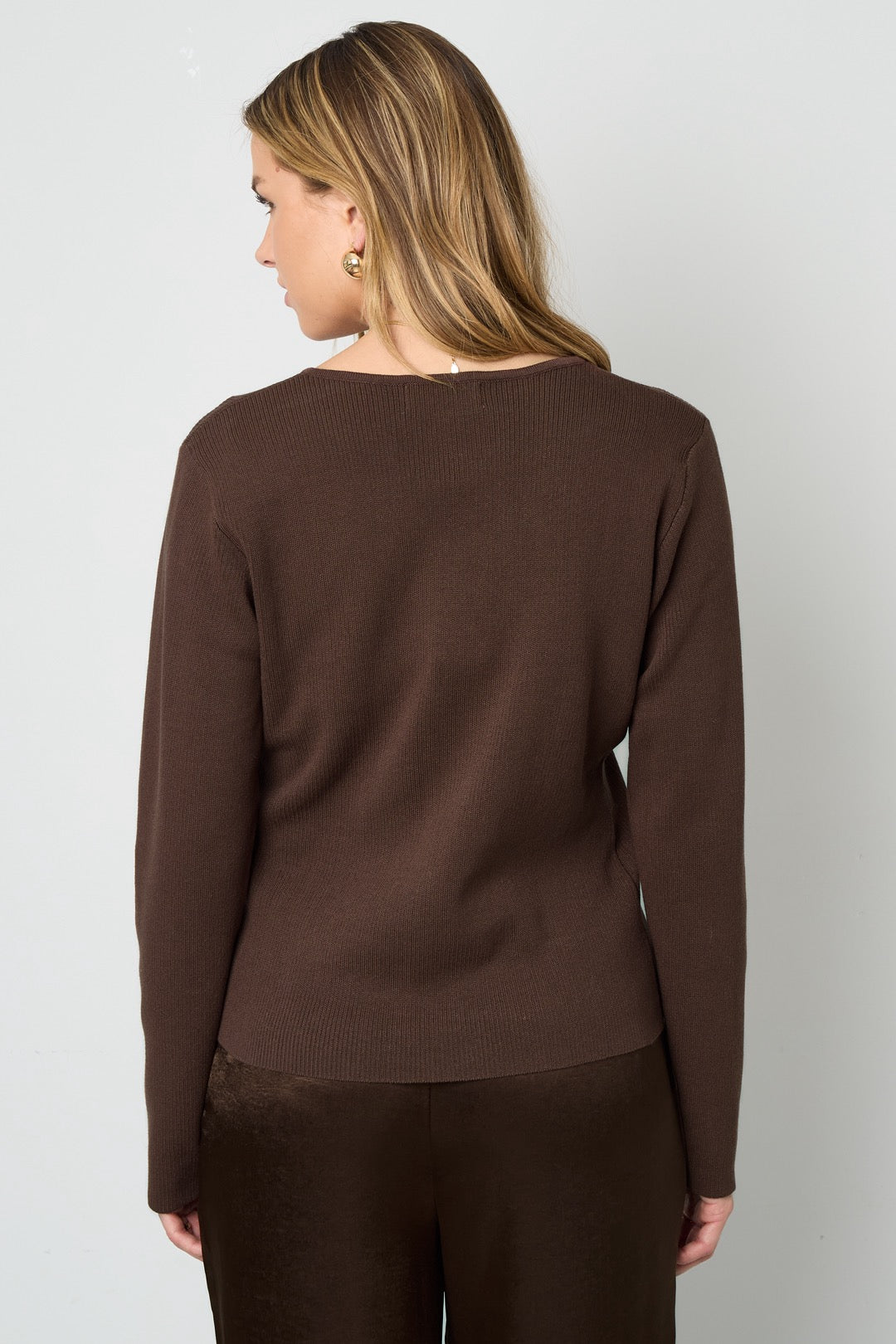 PULLOVER GOLD BUTTON SCHOKO