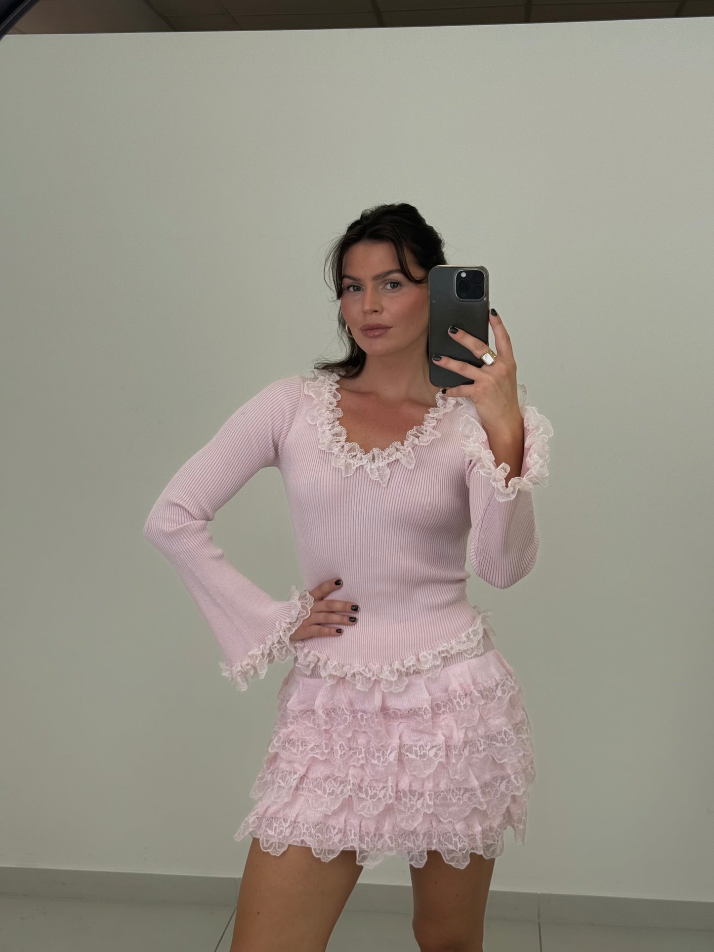 STRICKROCK LACE LOVE