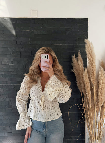 SPITZENBLUSE LUNA – CREME MIT SCHLEIFEN BRAUN